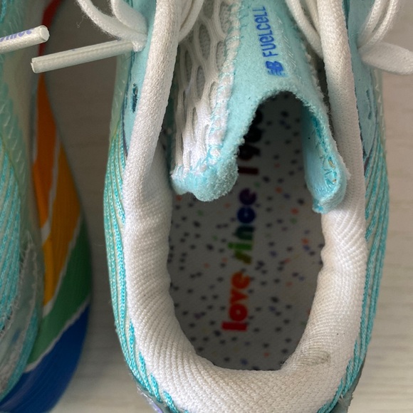 New Balance Women's FuelCell Echolucent Pride Sneaker Shoes RARE - Picture 5 of 11